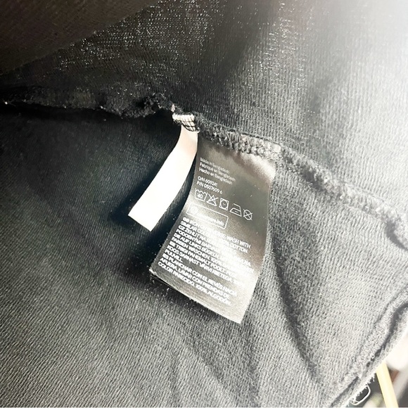 H&M Long Sleeve Crop Top Hoodie, Fantastic 94 in Black, Pink & White - Picture 3 of 11